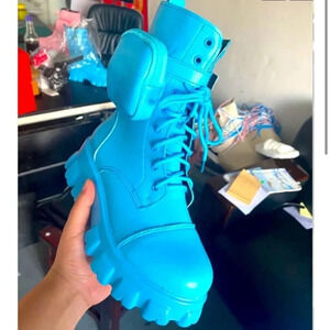 Cam Candy Boots. Blue. New. Size EU37